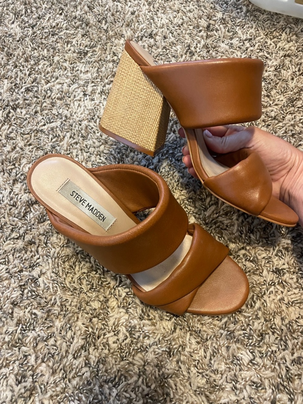 Steve Madden Tan Cognac Block Heel Two-Band Slide Sandals